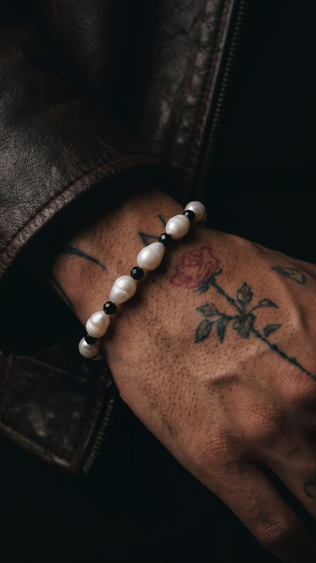 The Pearl-Onyx Stone Bracelet.