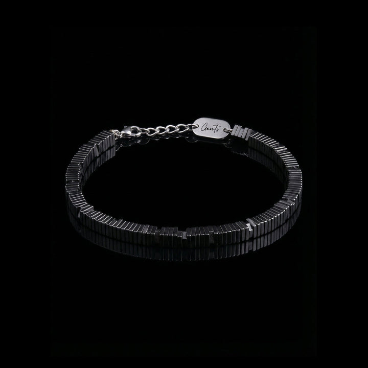 The Glacier Stone bracelet Midnight blue.