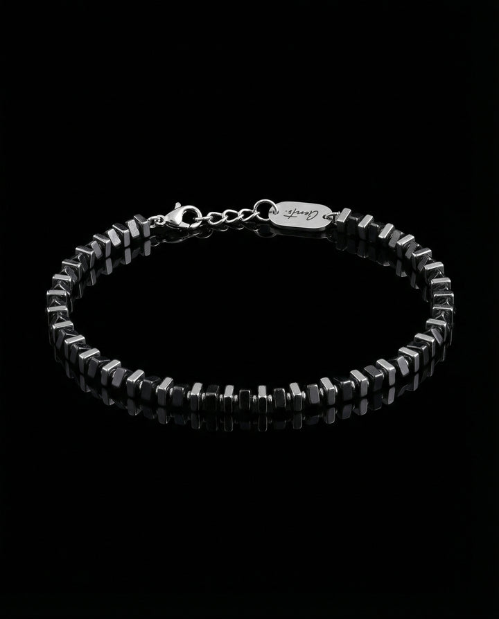 The Spectre Stone bracelet Midnight blue.