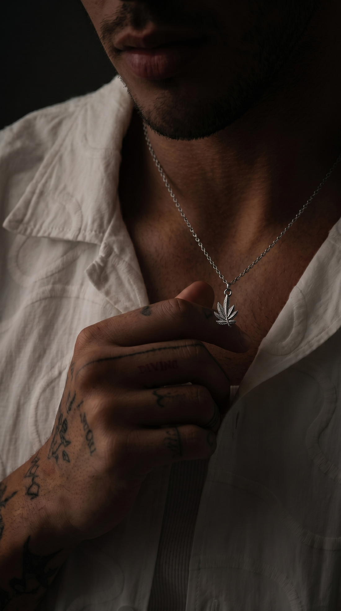 Cannabis Necklace, Silver.